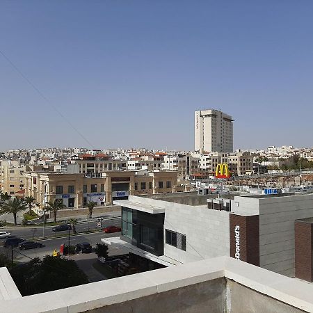 Furnished Apartments Near Mcdonald'S Al-Madina Al-Monawara St Amman Zewnętrze zdjęcie