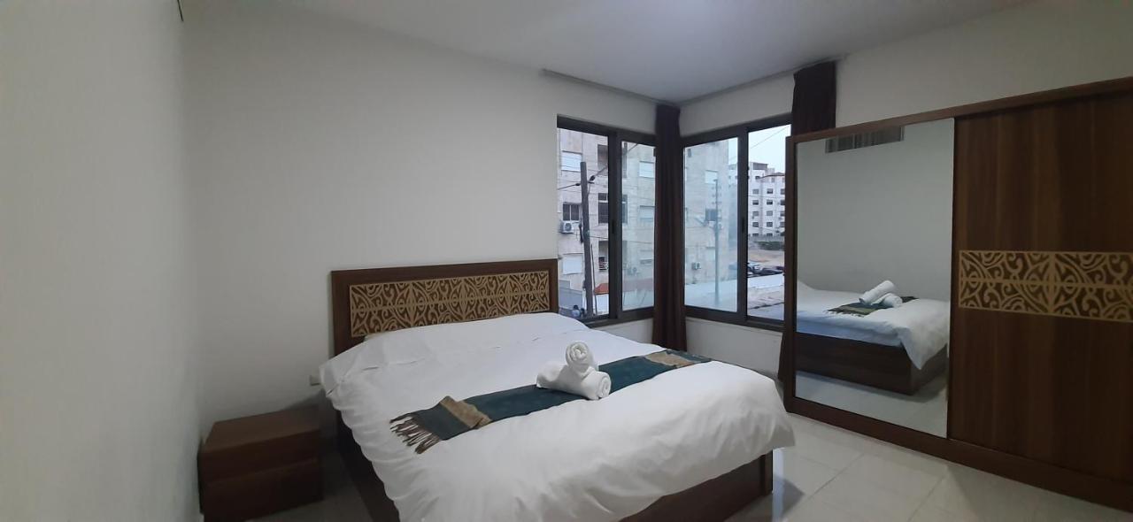 Furnished Apartments Near Mcdonald'S Al-Madina Al-Monawara St Amman Zewnętrze zdjęcie