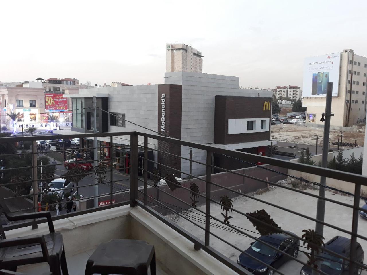 Furnished Apartments Near Mcdonald'S Al-Madina Al-Monawara St Amman Zewnętrze zdjęcie